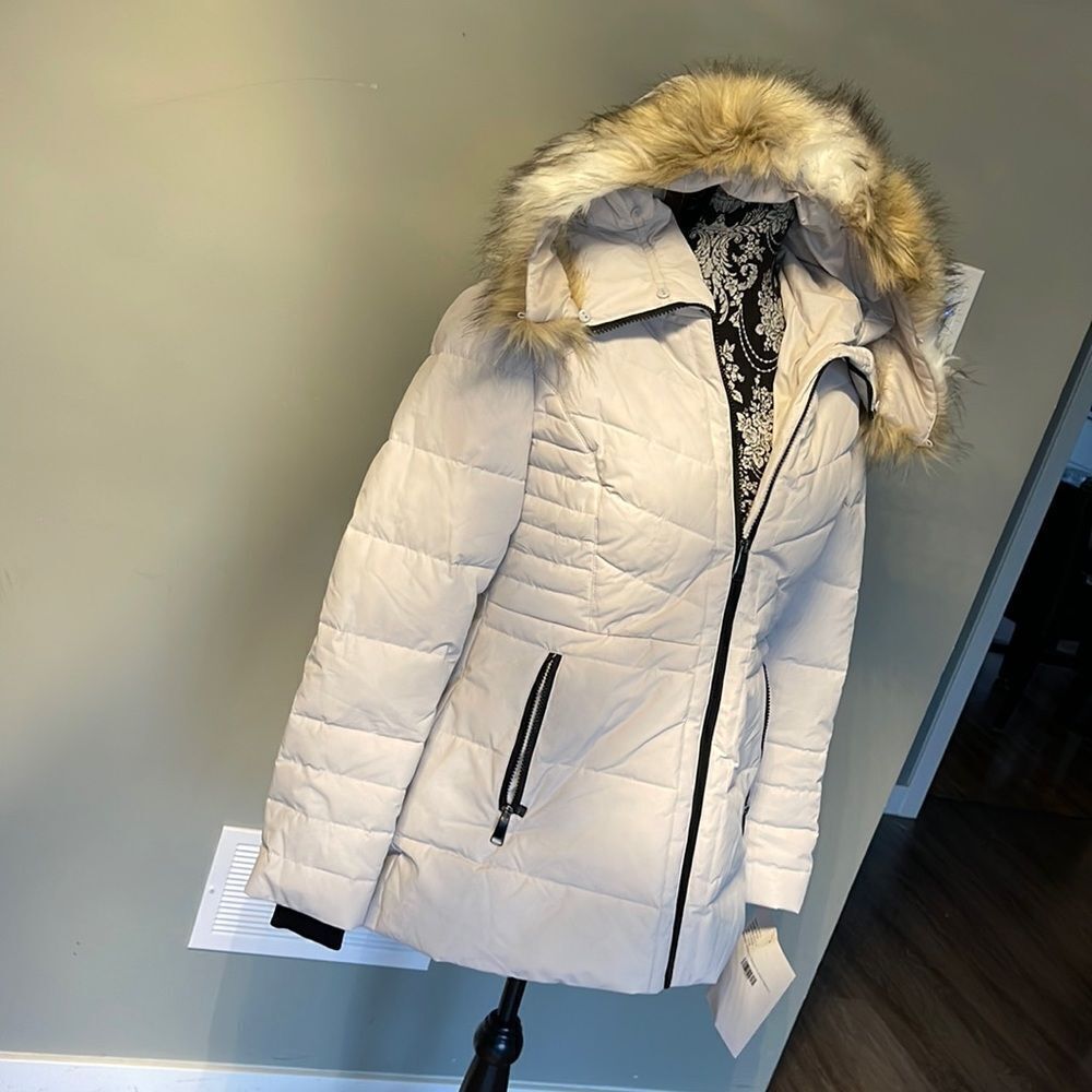 NOVELTI 32” Down Hooded Parka